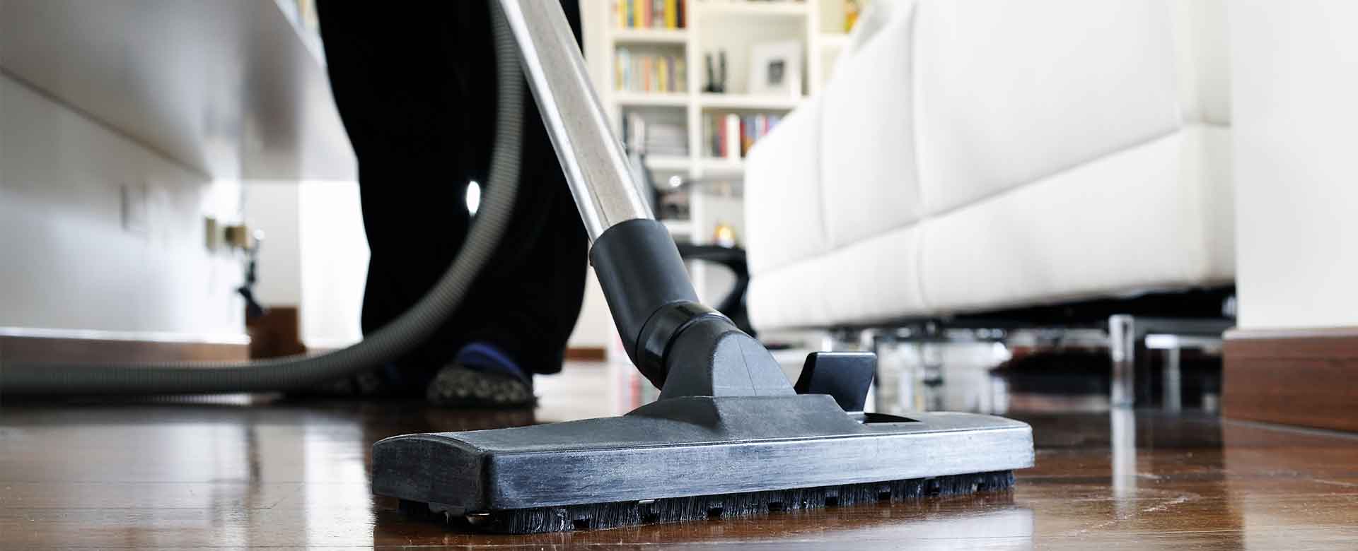 Il contratto di lavoro domestico, una guida su paga e contributi