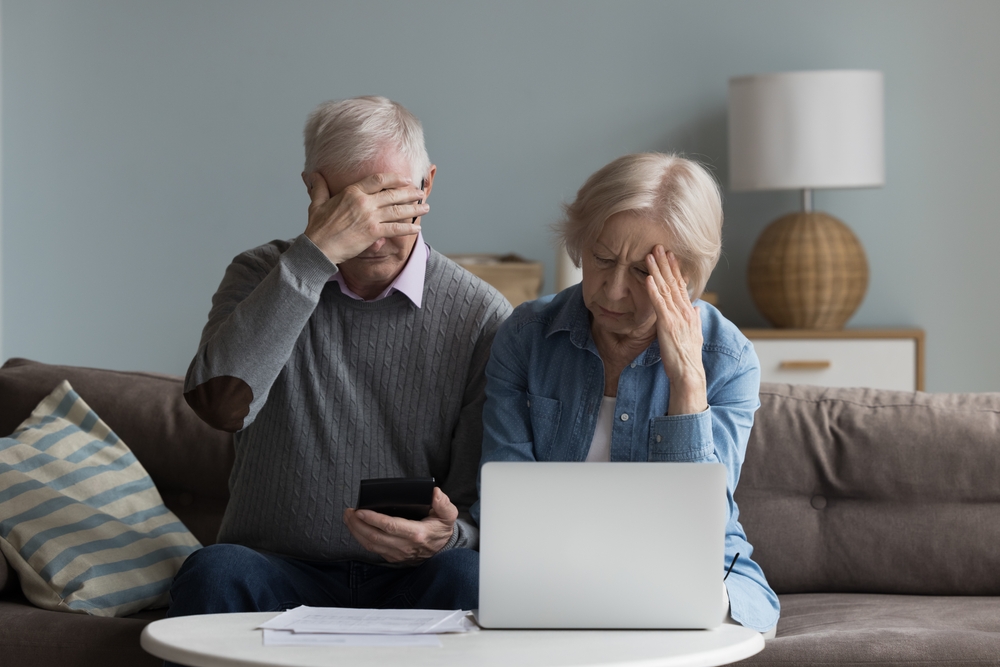 Pensioni, errori di calcolo: assegni inferiori anche di 300 euro al mese. Come recuperarli