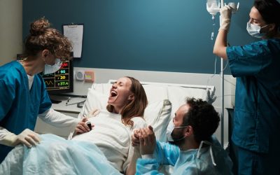 Bambino nato morto per mancato monitoraggio dei tracciati: chi ne risponde?  